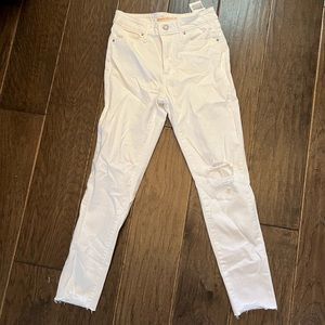 Levi’s High Rise Skinny Jean